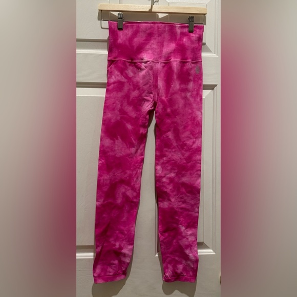 Pants - Free People Good Karma leggings in Pink Astro combo size m/l